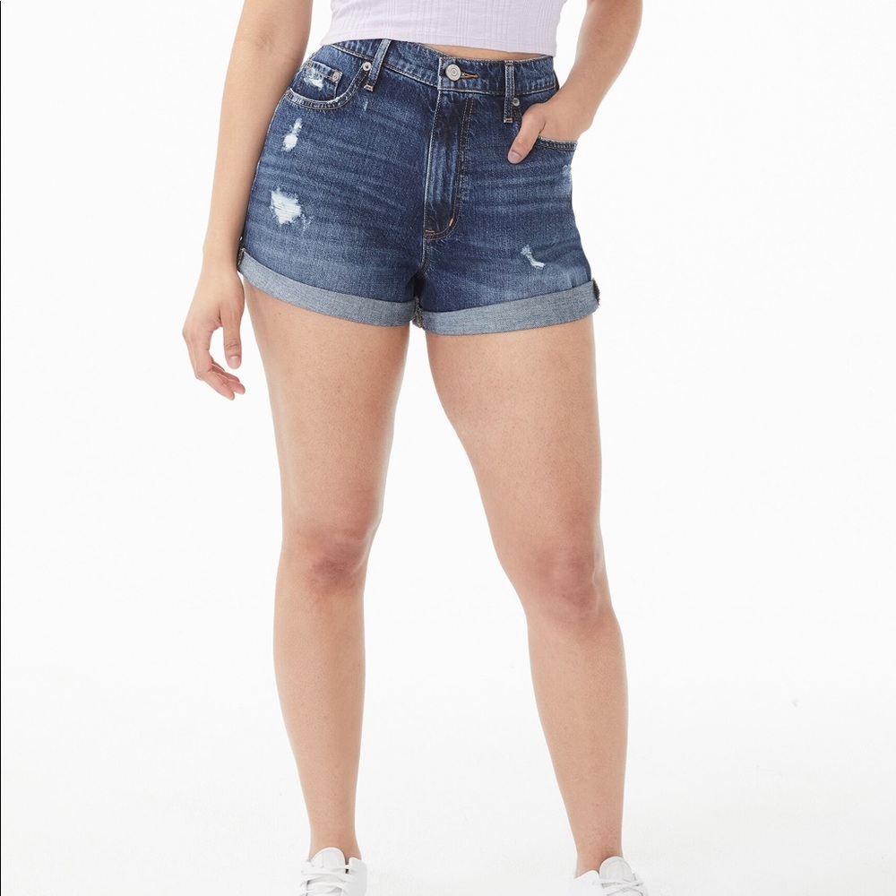 Aero High Rise Curvy mom Shorts🌸